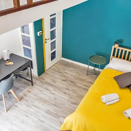 26 Urban Bed and breakfast