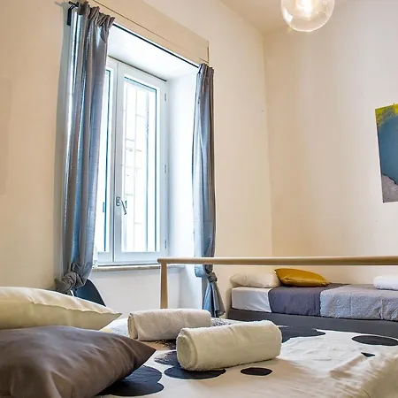26 Urban 3* Nápoles