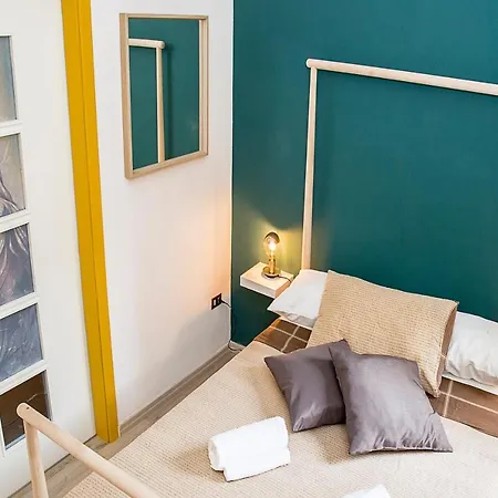 26 Urban Bed and Breakfast 3*